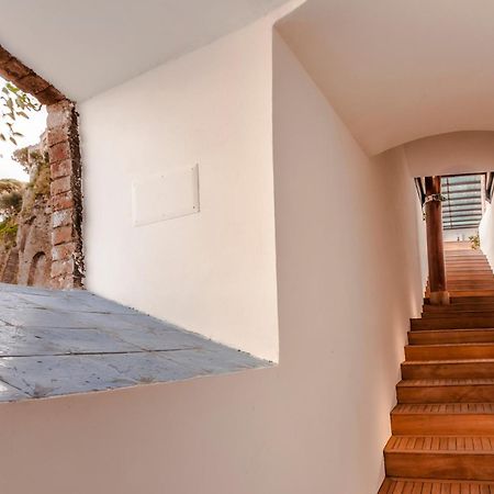 Yacht Club Capo Cervo Suites B&B 소렌토 외부 사진