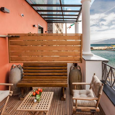 Yacht Club Capo Cervo Suites B&B 소렌토 외부 사진